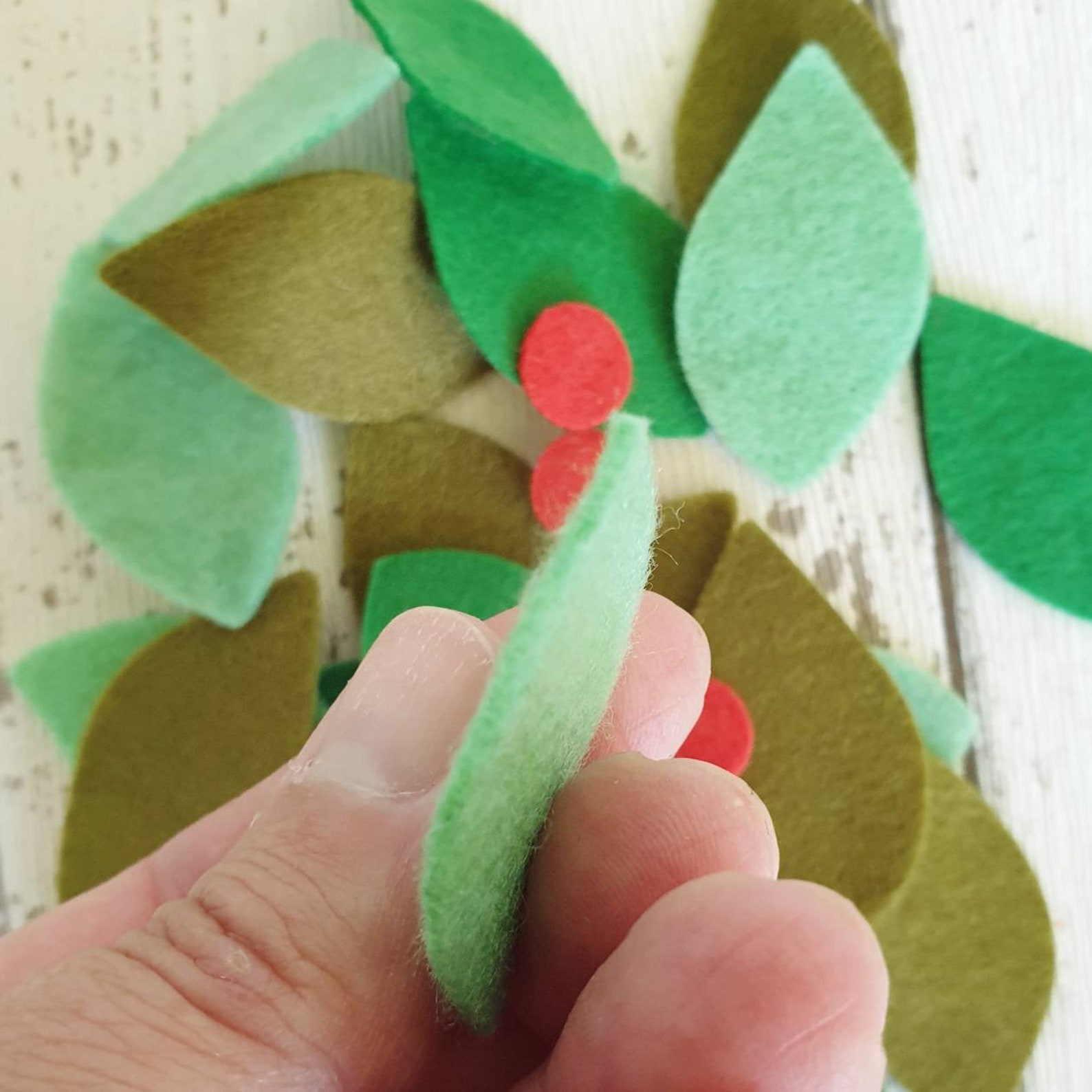 48 Mixed Green Felt Die Cut Leaves, Small Sizes, Embellishments For Crafts And Toppers, UK Made