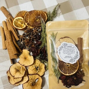 Homemade Simmer Pot Kits | Dried Cranberries, Vanilla Oranges, Apples, Cinnamon, Cloves, Star Anise, Rosemary
