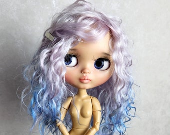 254 Blythe scalp wig TBL RBL Jellyfish light lilac color with blue tips  medium length natural curls Blythe doll wig Reroot mohair