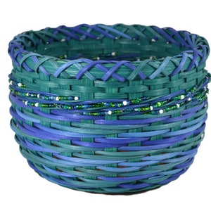 BASKET PATTERN Melina Round Table Basket with Bead Accent image 1