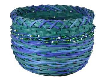 BASKET PATTERN "Melina" Round Table Basket with Bead Accent