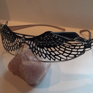 Unique special handmade wing shaped wire mesh glasses in &#39;punk&#39; style