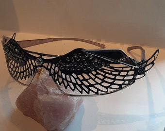 Unique special glasses with handmade wing-shaped mesh, 'punk' style