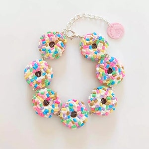 Sprinkle Donut Bracelet, Polymer Clay Donut Bracelet, Food Jewelry, Kawaii Sweet Bracelet, Miniature Food, Polymer Clay Doughnut Charm, Cute