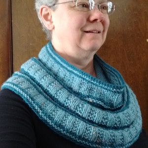 KNITTING PATTERN PDF Rails to Trails Ribbed Cowl