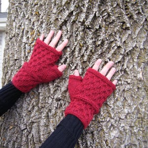 Amaliya Textured Fingerless Mitts KNITTING PATTERN PDF