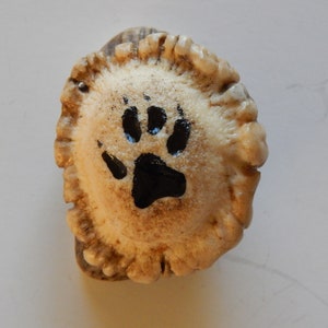 Snidad älghornsburr: Tassavtrycksstugadekor