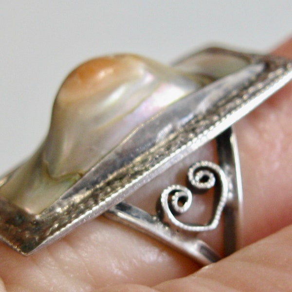 Antique Sterling Silver Filigree Blister Pearl Ring with Coral Coloring - Size 3 - Early 1900's - Rectangular Shape - Fine Engraving - 925