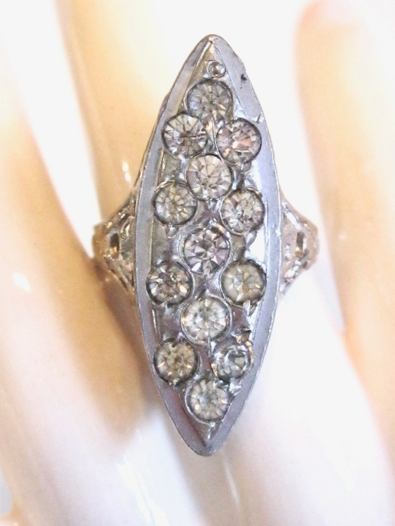 Antique Art Deco Marquise / Navette Boat Ring  - … - image 4