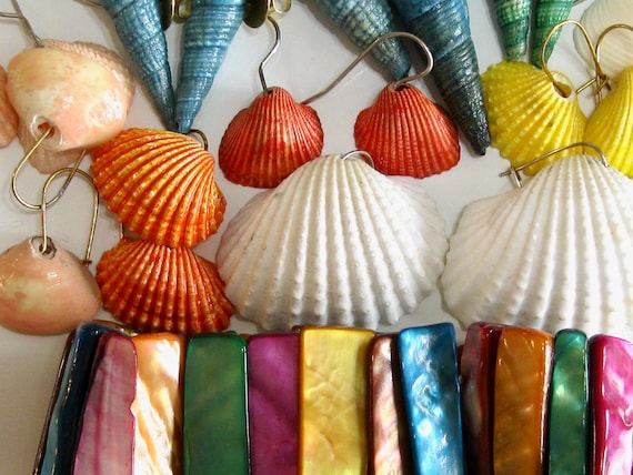 SHELL YEAH!  Vintage Jewelry Collection Lot of 13… - image 1