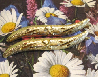 True Vintage 1960s 1970's Flower Power Hippie Daisy Flower Bobby Pin Pair Set of Two Matching - Textured Bright Gold Finish & Leaf Cut Outs