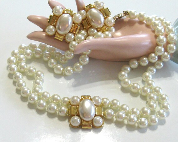 Classy 1980's Pearl Necklace and Earring Set - Vi… - image 9