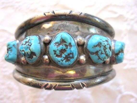 Colossal Vintage Native American Navajo Old Kingman Turquoise Sterling Silver Bracelet Colossal Vintage Native American Navajo Old Kingman Turquoise Sterling Silver Bracelet