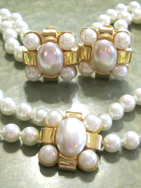 Classy 1980's Pearl Necklace and Earring Set - Vi… - image 2