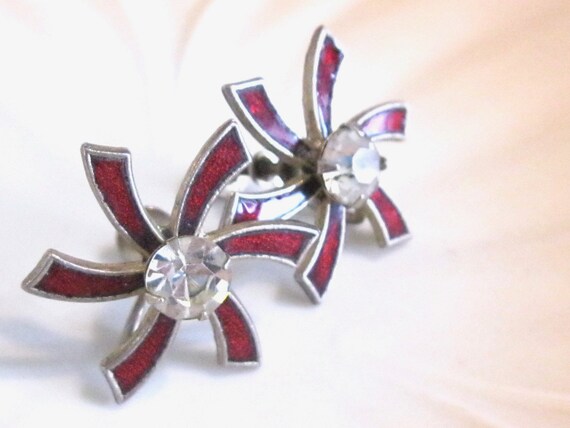 Vintage Enameled Pin Wheel Earrings - Screw On Ba… - image 4