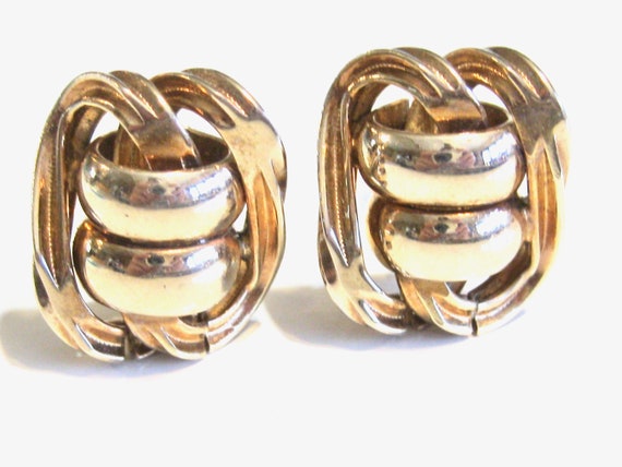 Classy Gold Vintage Clip On Earrings - Twisted Fa… - image 4