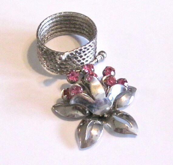 Unique Vintage Swingy Dangle Ring - Pink Rhinesto… - image 2