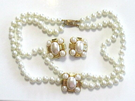 Classy 1980's Pearl Necklace and Earring Set - Vi… - image 5