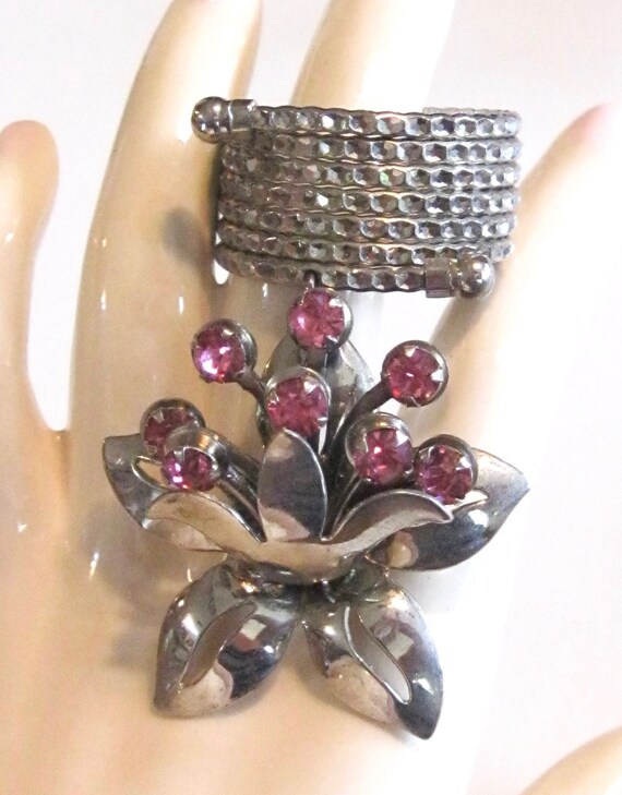 Unique Vintage Swingy Dangle Ring - Pink Rhinesto… - image 6