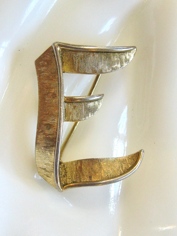 Trifari Letter "E" Pin Brooch, VIntage Inițial Pi… - image 5