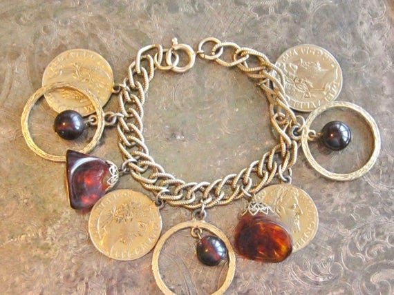 Jingly Vintage 1960's 1970's Bakelite Cha Cha Charm Bracelet