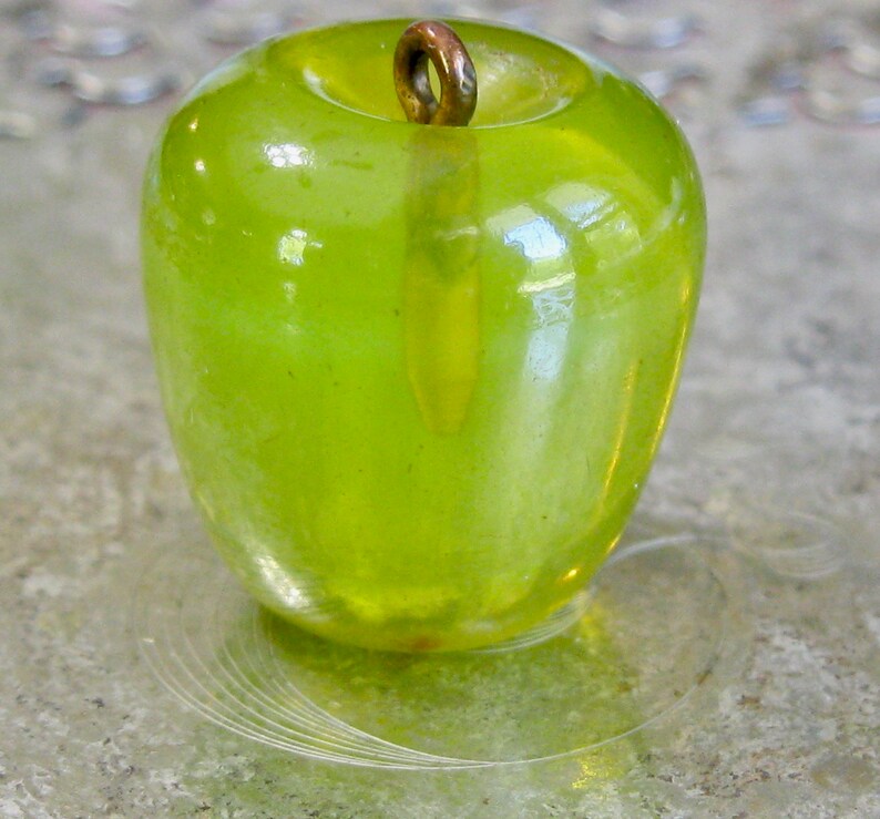 Fabulous Vintage Figural Transparent Carved Bakelite Green Apple Charm ...