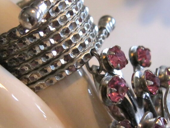 Unique Vintage Swingy Dangle Ring - Pink Rhinesto… - image 7