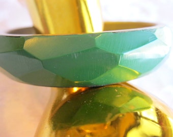 Carved faceted 1930's Kelly Green Bakelite Bangle Bracelet Cased or Mounted into a Brass Frame