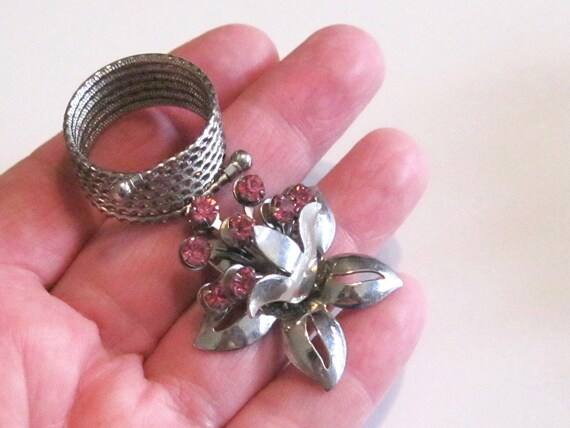 Unique Vintage Swingy Dangle Ring - Pink Rhinesto… - image 8