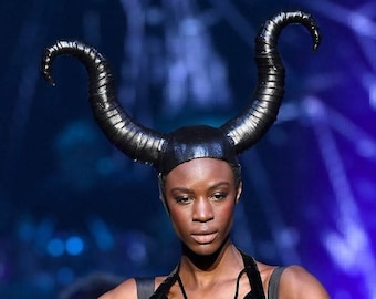 Corns di Toro - Black Horned Headdress