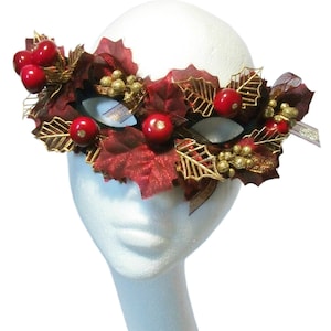 HOLLY BERRY - Masquerade Mask