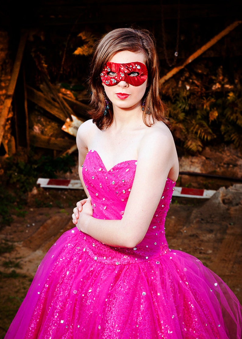 ROYAL SPARKLE Satin Red Masquerade Prom Mask Etsy UK