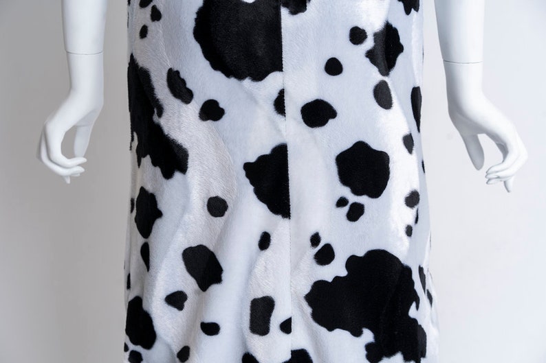 Dalmatian Dress with High Neck Caplet image 7