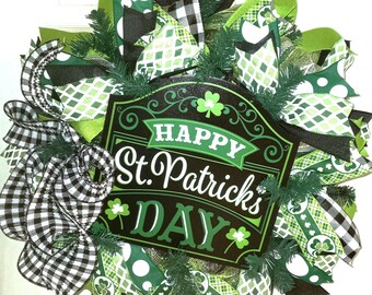 Saint Patrick's Day Wreath, Shamrock Wreath, Irish Wreath, Happy St. Patrick's Day sign wreath for front door