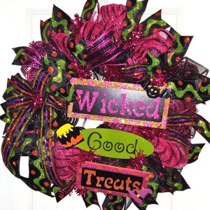 Wicked Halloween Wreath, Halloween Treats wreath, Deco mesh Halloween wreath for front door