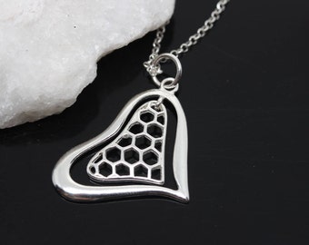 Collar de plata de ley 925. Colgante de corazón en una cadena de plata esterlina. Corazón grande no personalizada.