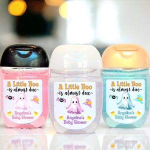 Etiquetas de regalo de desinfectante de manos para baby shower personalizadas con el mensaje "A Little Boo is Almost Due" - Etiquetas para baby shower de Halloween - ALB101 - SOLO ETIQUETAS :)