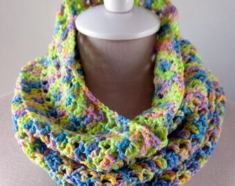Spring Cowl Crochet Pattern PDF - Easy Teen To Adult Seamless Design Perfect for Variegated Yarn