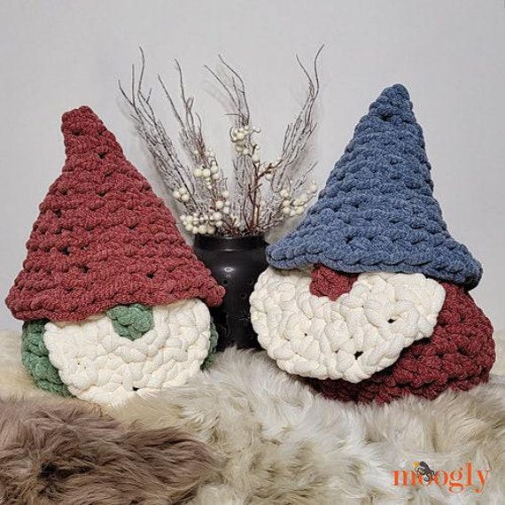 36 Jumbo Yarn Crochet Patterns for Cozy Gifts, Home Decor, and Easy Quick Makes 14 Crochet Gnome Basket