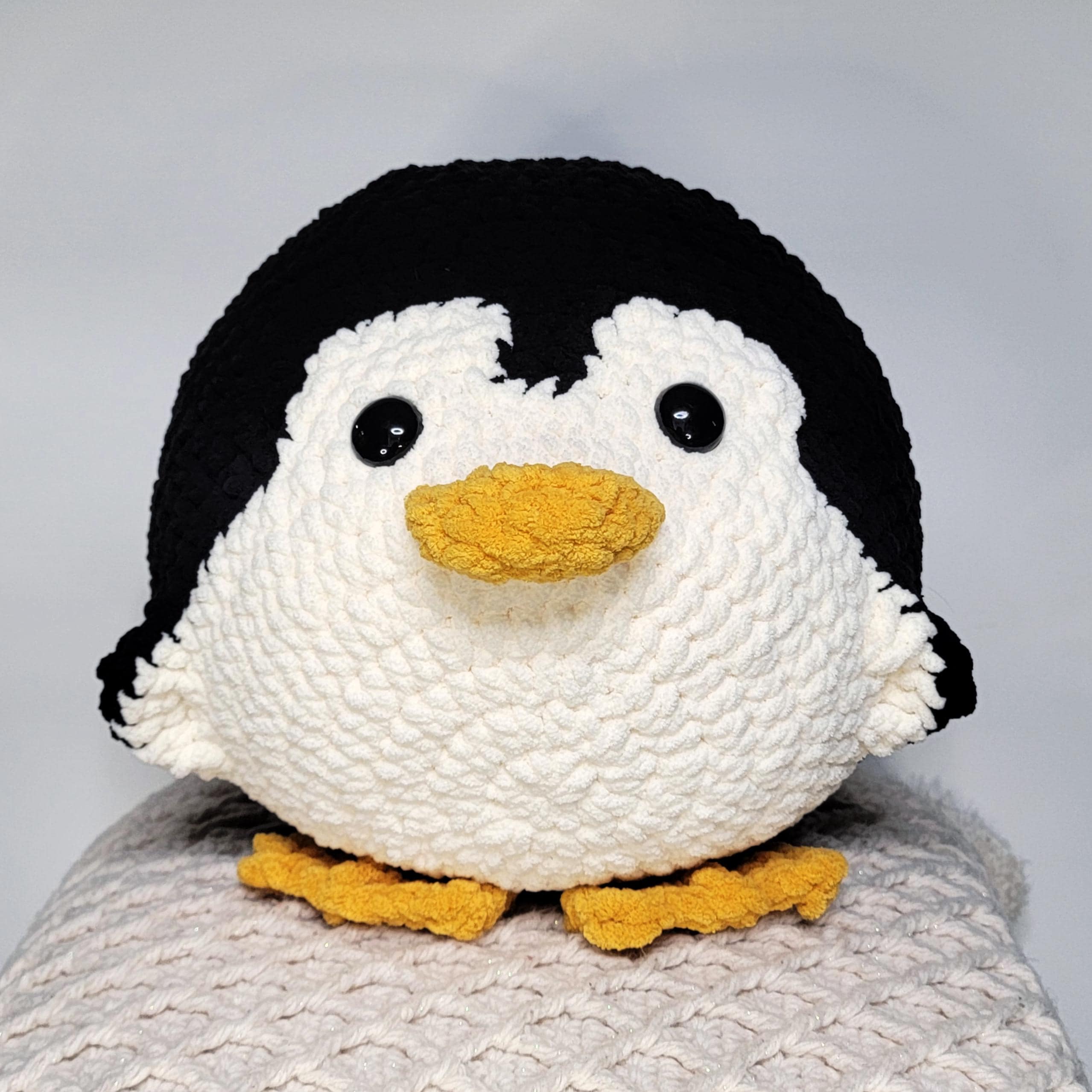 Penguin Squish Super Batly Yarn Stuffie Amigurumi Häkelanleitung PDF
