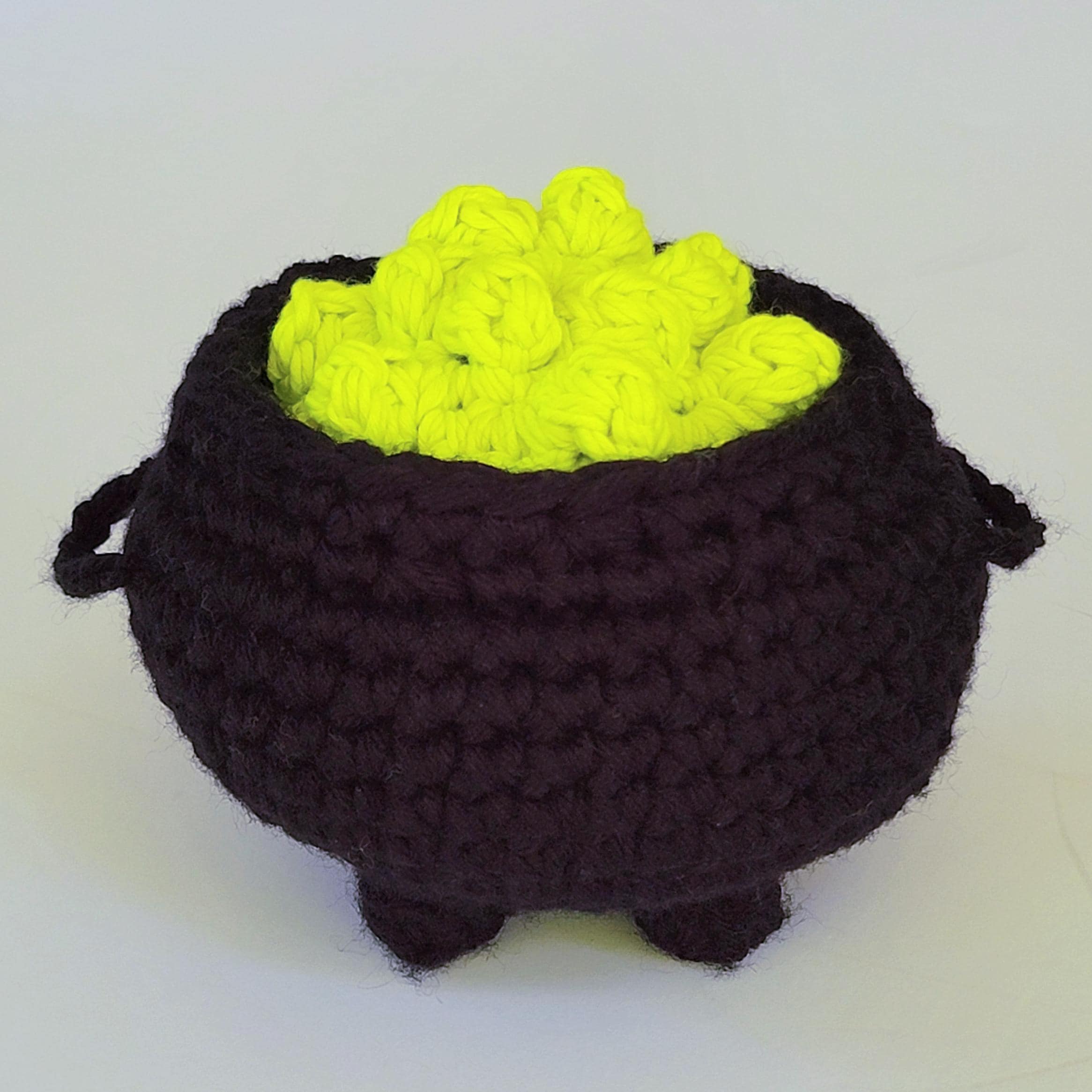 34 Witchy Crochet Patterns for Spooky, Celestial, and Gothic Makes 23 Crochet Bubbling Cauldron With Lid