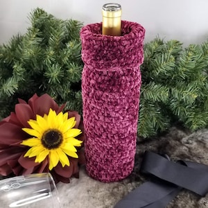 Wine Bag Crochet Pattern PDF - Velvet Luxe Bulky Yarn - Bottom Up - Advanced Beginner - Quick Gift