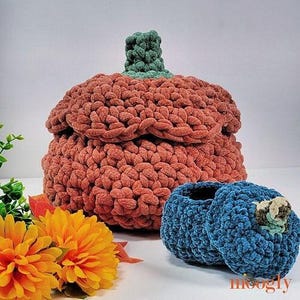Plush Pumpkin Basket for Halloween, Autumn, Fall, Thanksgiving, Crochet Pattern, Easy Crochet Pattern PDF ONLY
