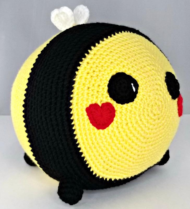 40 Crochet Stuffies with Cows, Frogs, Koalas, and Cthulhu 10 Benevolent Bumble Bee
