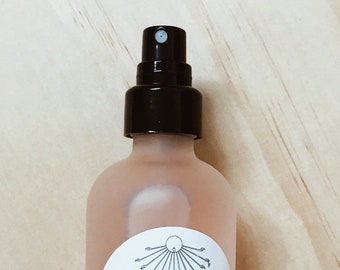 EAU DE FLEURS APRÈS-SOLEIL - Biologique. Soin anti-coups de soleil. Brume apaisante pour la peau. Hydrolats de guérison. Huile sans alcool ni gel.