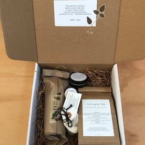 MAMA BABY Postpartum Care Kit. Organic. Sitz Bath. Perineum Spray. Baby Balm. Cord Care. Baby's First Bath Herbs. image 5