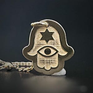 Hamsa Necklace Jewish, Hand of Fatima Necklace Hamsa Medallion, Protection Necklace, Evil Eye Necklace Hamsa Engraved, Judaica Necklace Gold