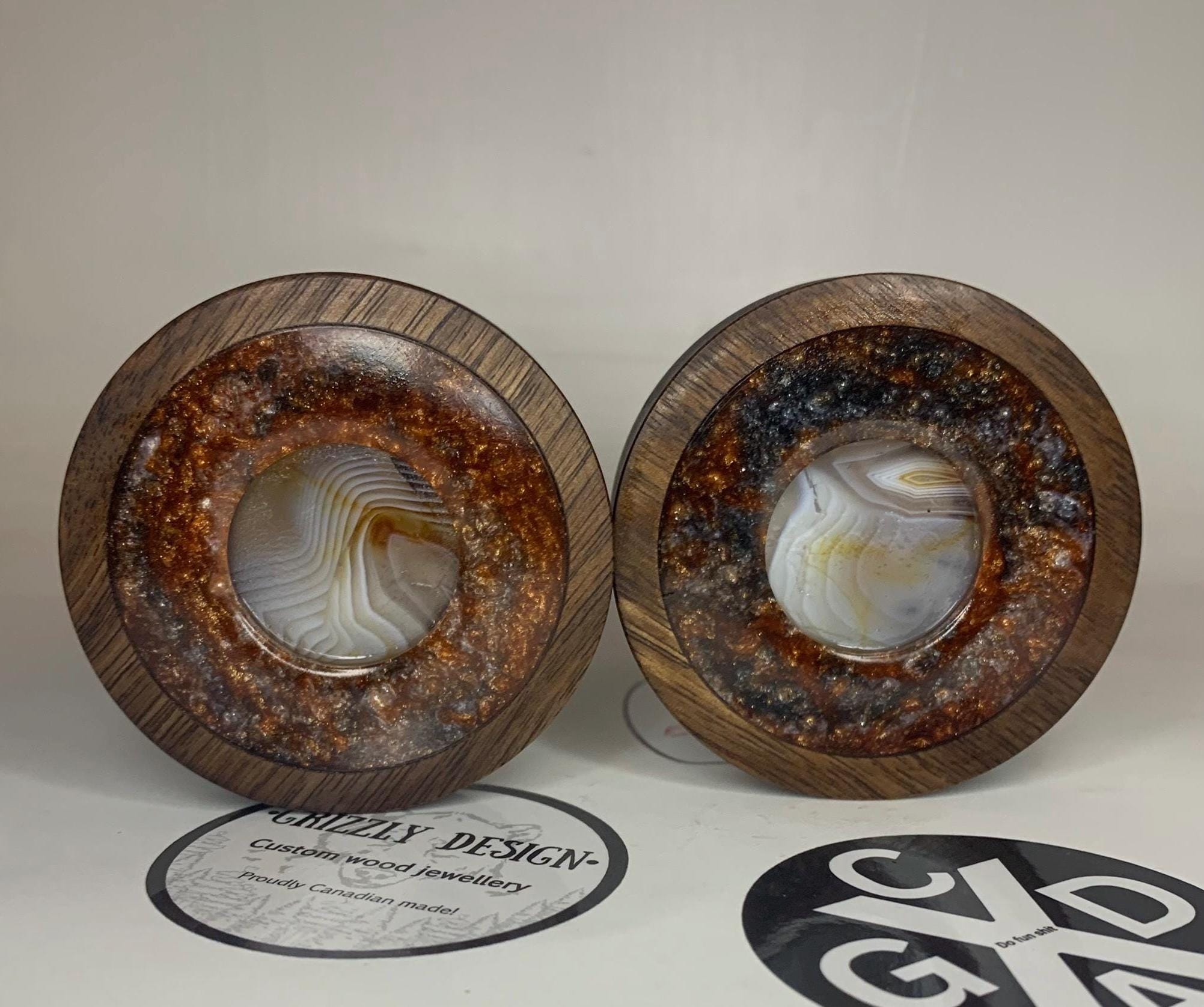 60mm Black Walnut Double Flare Wood Tunnels With Agate And A Resin Set…