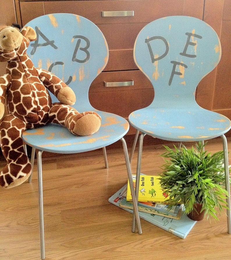 Painted Children's Chairs Set of Two Bild 1