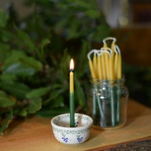 Pure beeswax thin candles - Hand dipped with Green and Natural beeswax - Birthday - Meditation - Church, price is for 10 candles